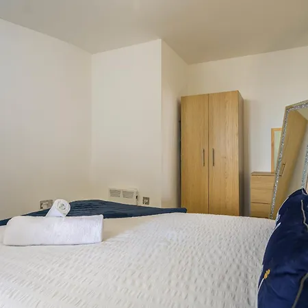 Avenues Apartment Leeds  Exterior photo