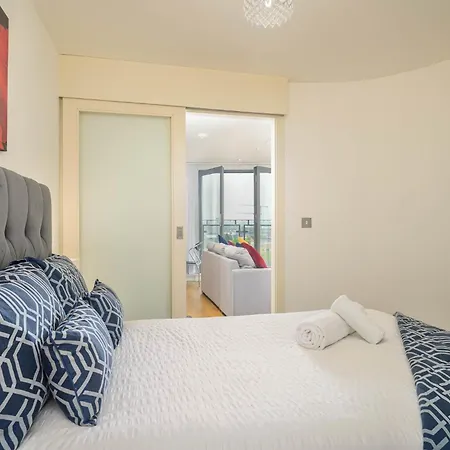 Avenues Apartment Leeds  Exterior photo